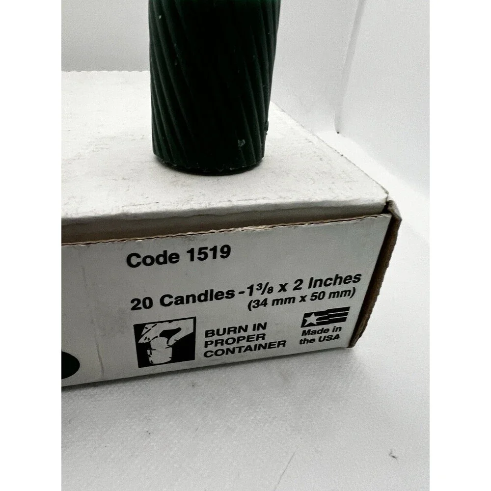 Vintage Candle Made In USA Boxed  General Wax & Co. 20 green  1 3/8 x 2